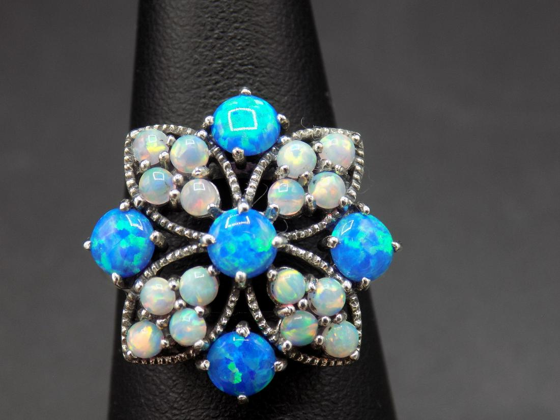Beautiful 4 cwt blue and white fire opals sterling ring (1 of 4)