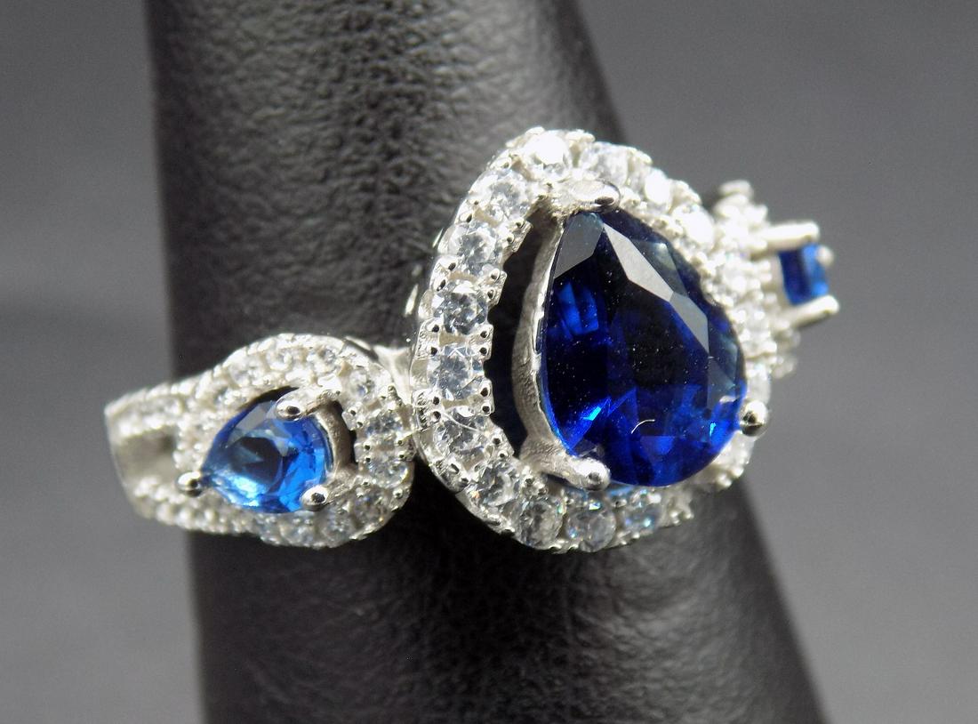 Beautiful 3 cwt. Ring blue sapphire & Topaz sterling (1 of 8)