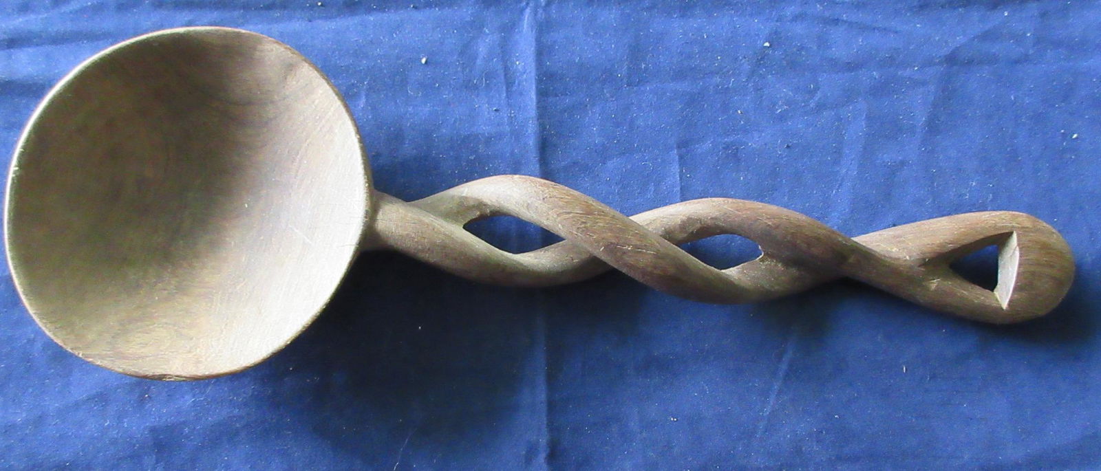 Unusual vintage Native American Indian carved spoon (1 of 4)