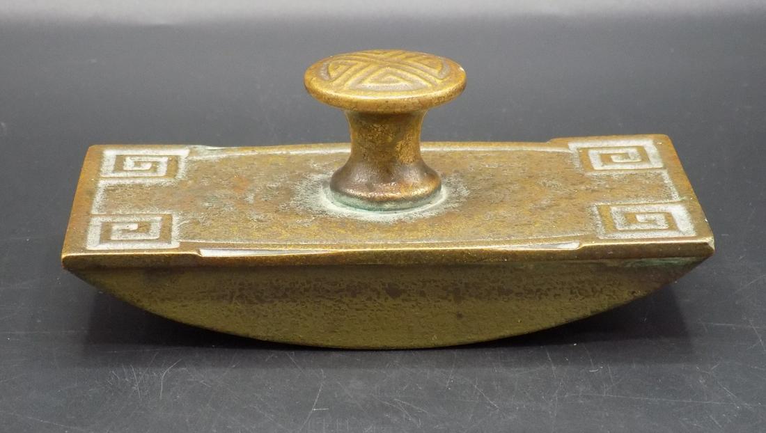 Signed Tiffany Studios bronze blotter. Original patina: Signed Tiffany Studios bronze blotter. Original patina. In very good original as found condition. Great quality and detail. Measures approx. 5 ½” wide x 2 ¼” tall.