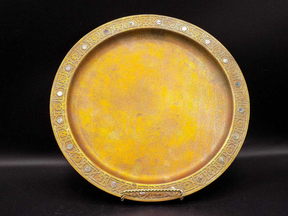 Fabulous signed Tiffany Studios bronze and abalone: Fabulous signed Tiffany Studios bronze and abalone tray. In very good original as found condition. Great quality and detail. Measures approx.. 11 7/8” wide