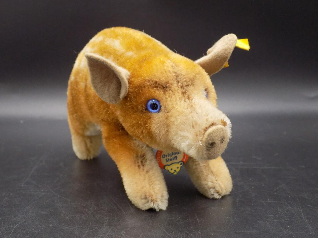 Cute Steiff pig. Original tags in ear: Cute Steiff pig. Original tags in ear. In very good original as found condition. Beautiful colors. Great quality and detail. Measures approx. 6 3/8” long x 3 ¼” tall.
