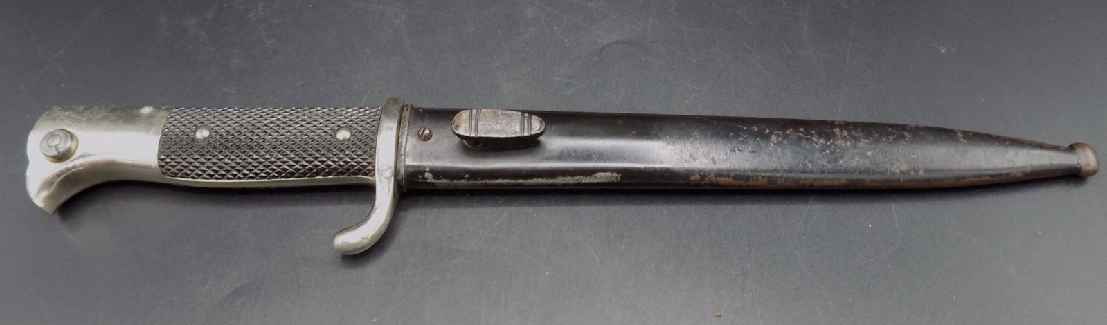 WWII German Army Dress Bayonet.: WWII German Army Dress Bayonet. In very good original as found condition. Great quality and detail. Bayonet measures 12 5/8