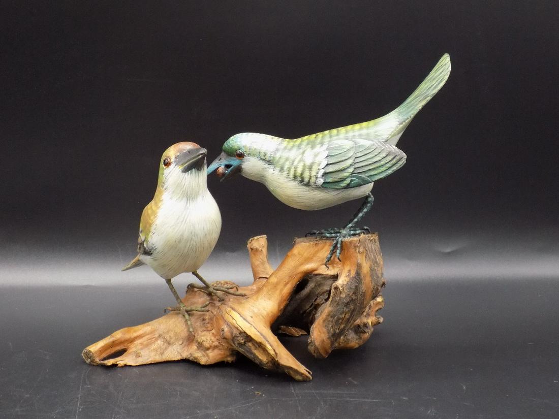 Lovely hand painted & carved wood birds. (1 of 7)