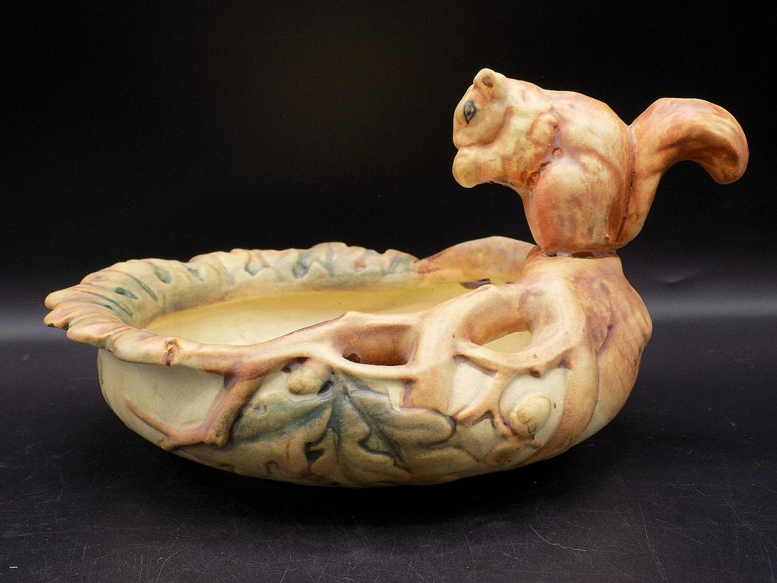 Unusual vintage Weller art pottery bowl with squirrel. (1 of 7)