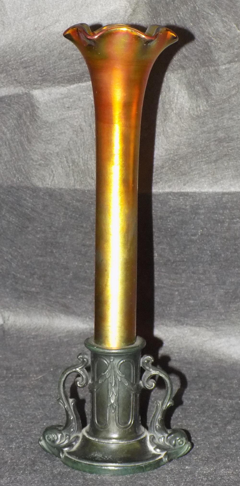 Fine vintage Steuben art glass bud vase in holder (1 of 8)