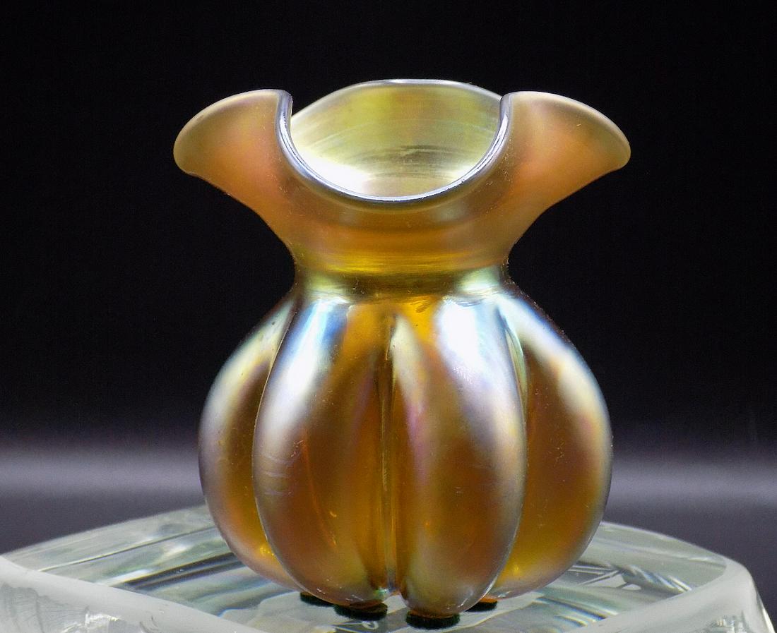 Beautiful vintage Steuben gold aurene cabinet (1 of 8)