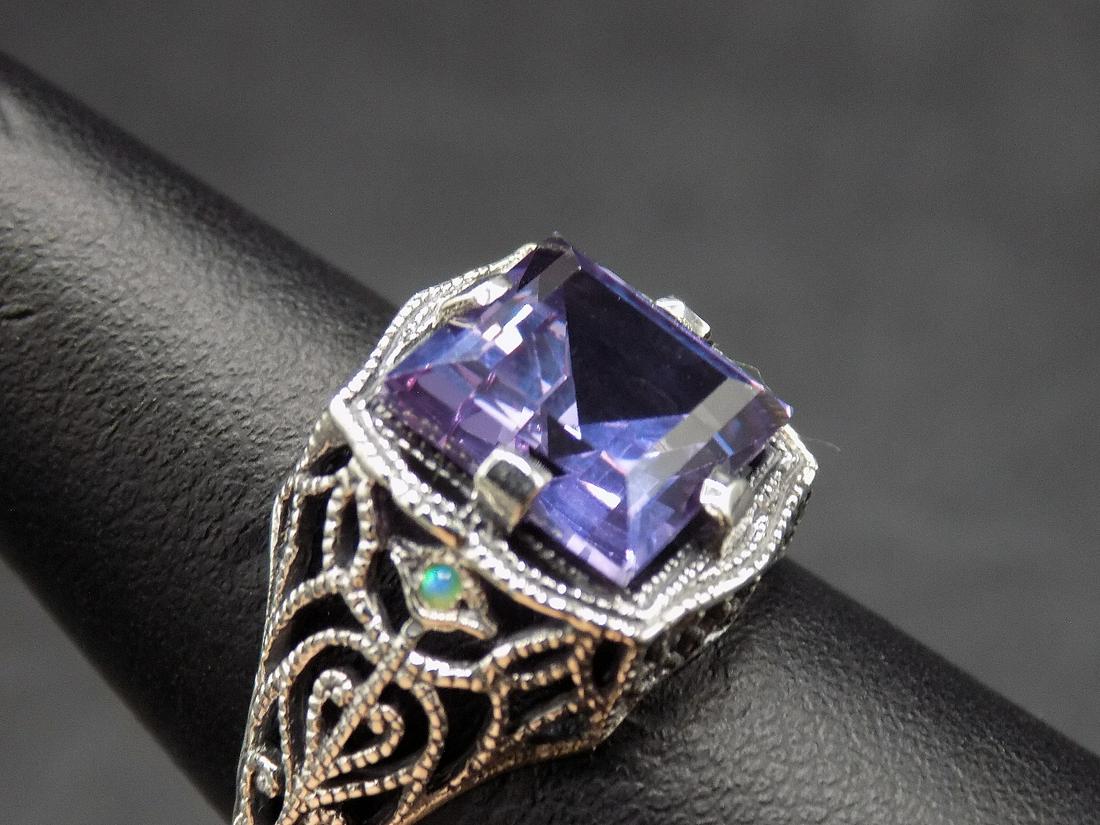 Beautiful 3 cwt. color changing alexandrite & fire (1 of 5)