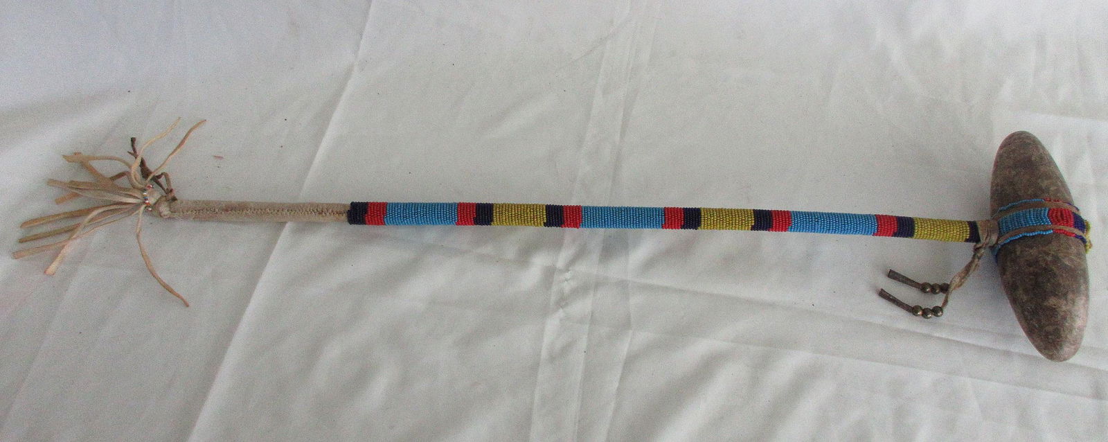 Vintage Native American Indian beaded war ax (1 of 6)