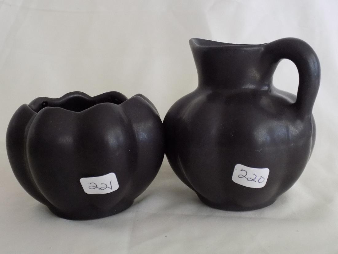 Vintage Van Briggle art pottery creamer & sugar bowl (1 of 7)