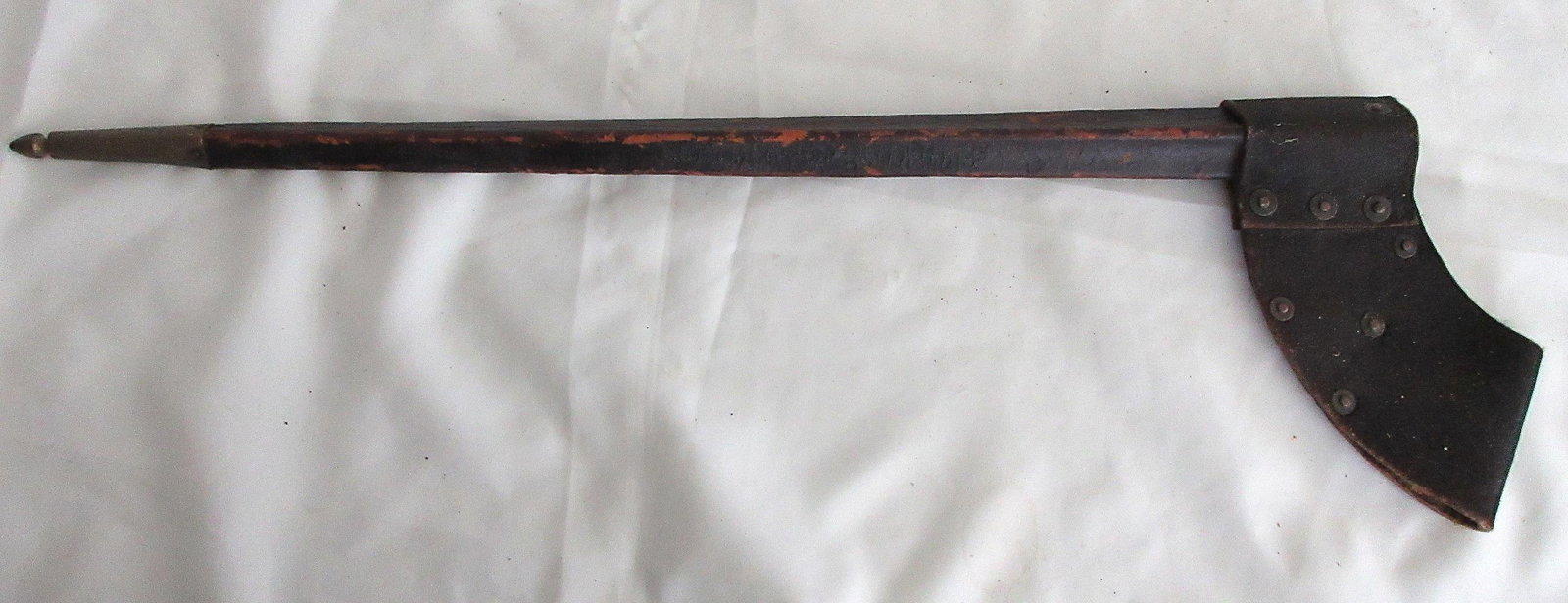 Civil War Era Bayonet sheath.: Civil War Era Bayonet sheath. Great quality and detail. Please use photos to grade condition. 19 ½”long x 6 5/8” at attachment