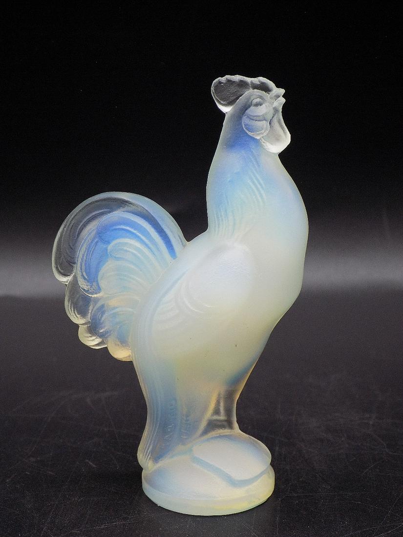 Vintage Sabino art glass rooster: Vintage Sabino art glass rooster. Opalescent colors. Signature under paper label. Great quality and detail. Measures 3 7/8” tall
