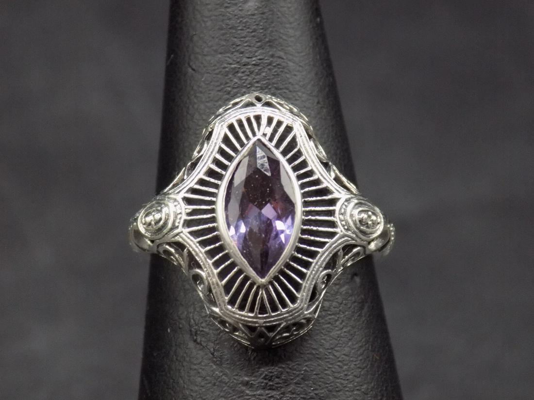 Beautiful approx. 1 cwt. color changing alexandrite: Beautiful approx. 1 cwt. color changing alexandrite .925 sterling silver ring. Lab created. Beautiful color & detail. Size 6