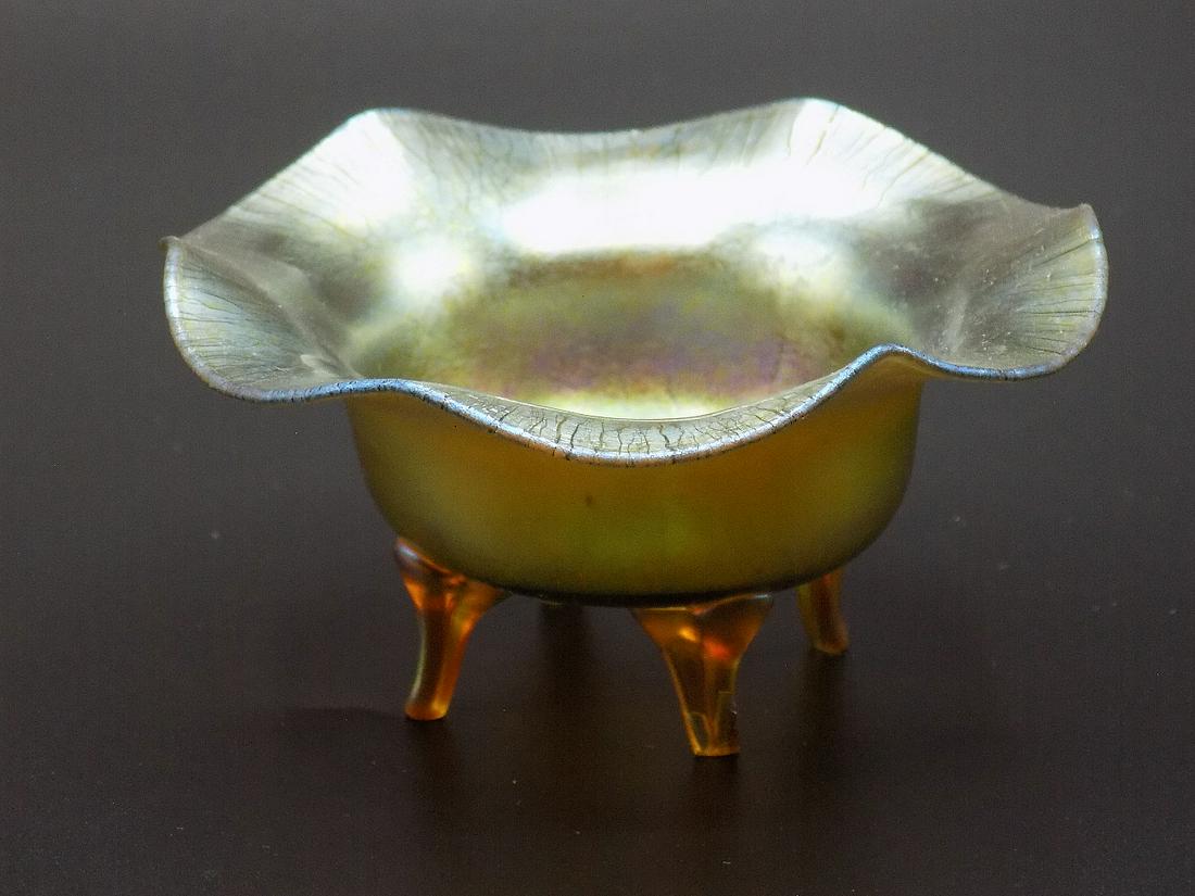 Vintage Signed Steuben Aurene art glass master salt: Vintage Signed Steuben Aurene art glass master salt. Beautiful colors and detail. Has minor roughness on one foot as shown in photos. Measures 1 ¾” tall x 3 ½” wide