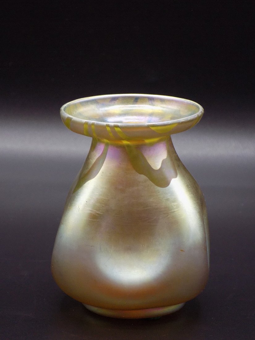 Elegant Signed Steuben Aurene art glass cabinet vase: Elegant Signed Steuben Aurene art glass cabinet vase. Beautiful colors with great quality and detail. Measures 3 1/2” tall.