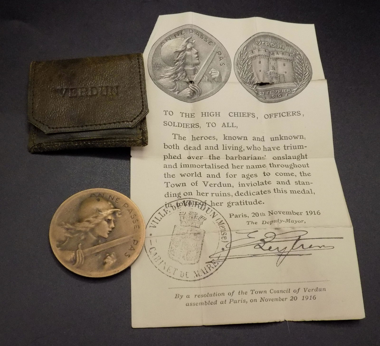 Rare Verdun Medal in Original Case & Letter (1 of 6)
