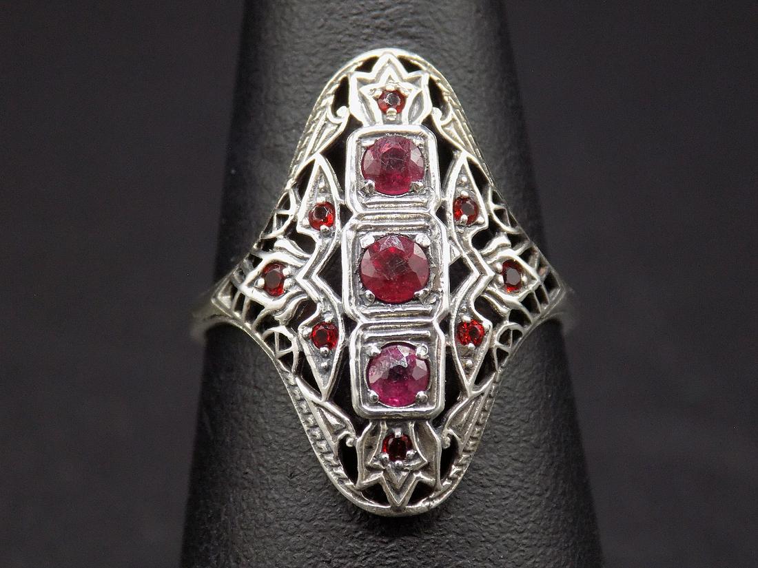 Beautiful fire garnet .925 sterling ring. (1 of 5)
