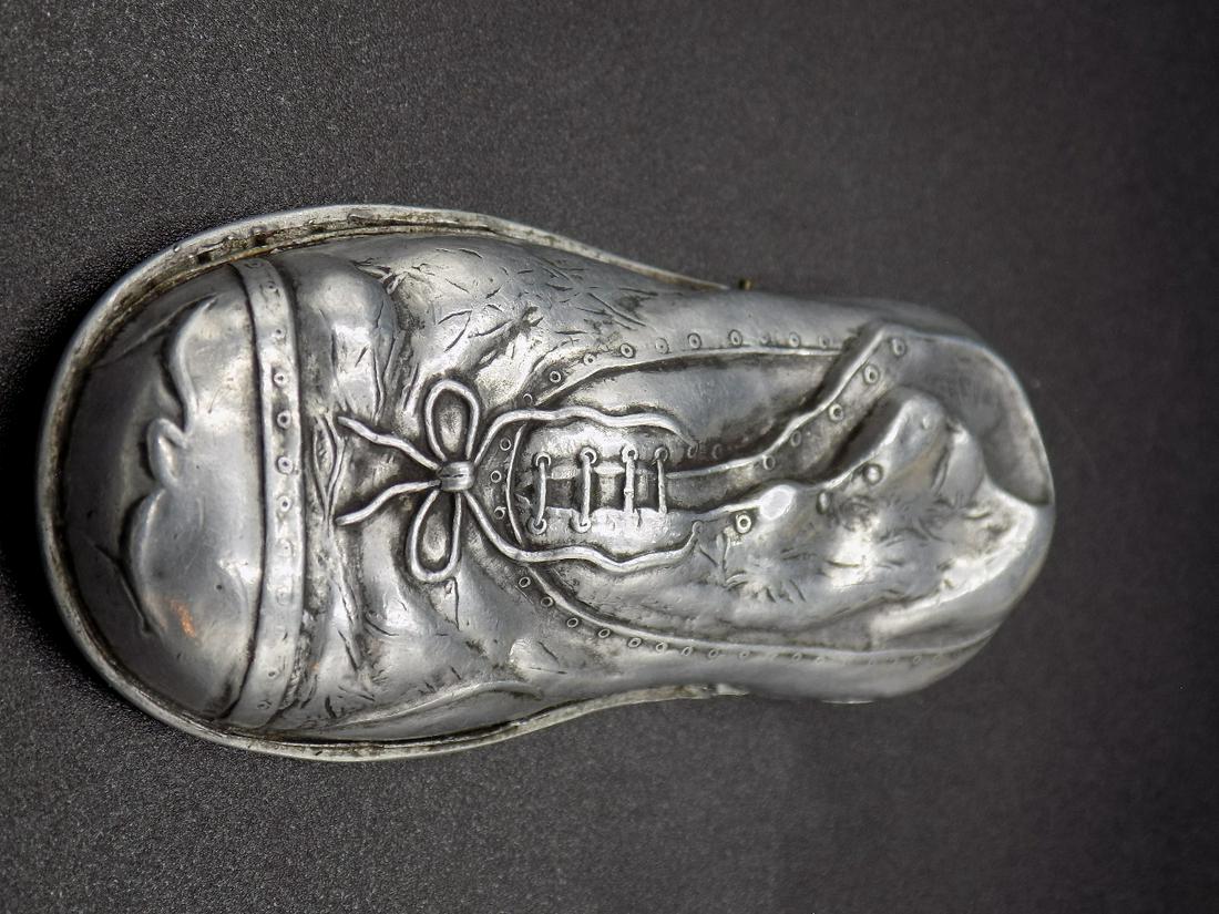 Rare Unusual vintage shoe match safe holder (1 of 9)