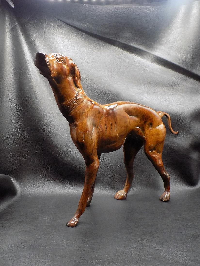 Wonderful vintage figural cast iron dog (1 of 5)