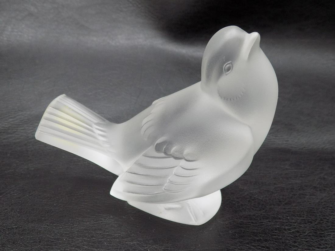Beautiful vintage signed Lalique art glass bird. (1 of 7)