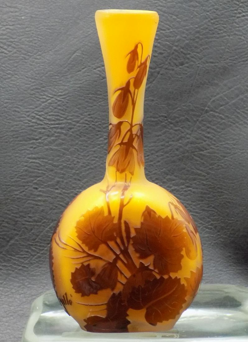 Beautiful Antique signed Galle cameo art glass vase (1 of 12)