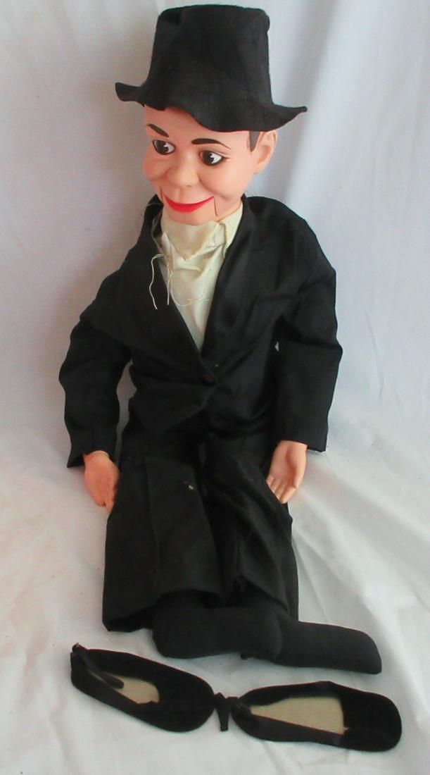 Vintage Charlie McCarthy Ventriloquist Doll in original box (1 of 7)