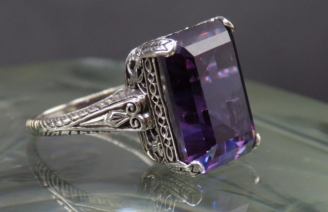 Beautiful 12 ct alexandrite sterling filigree ring (1 of 4)