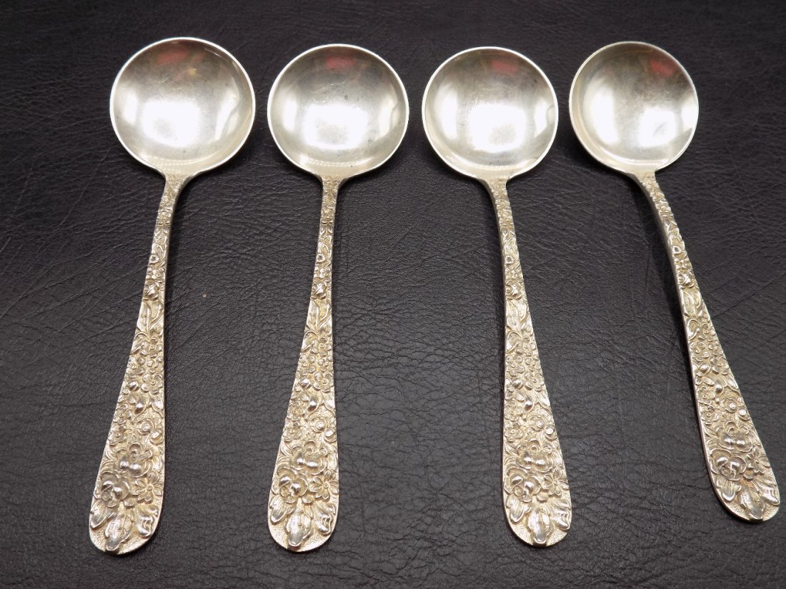 4 Ornate vintage Kirk Stief Repousse sterling bon bon spoons: 4 Ornate vintage Kirk Stief Repousse sterling bon bon spoons. In very good as found condition, with great quality and detail. 5 ½ inches long. 126 gm