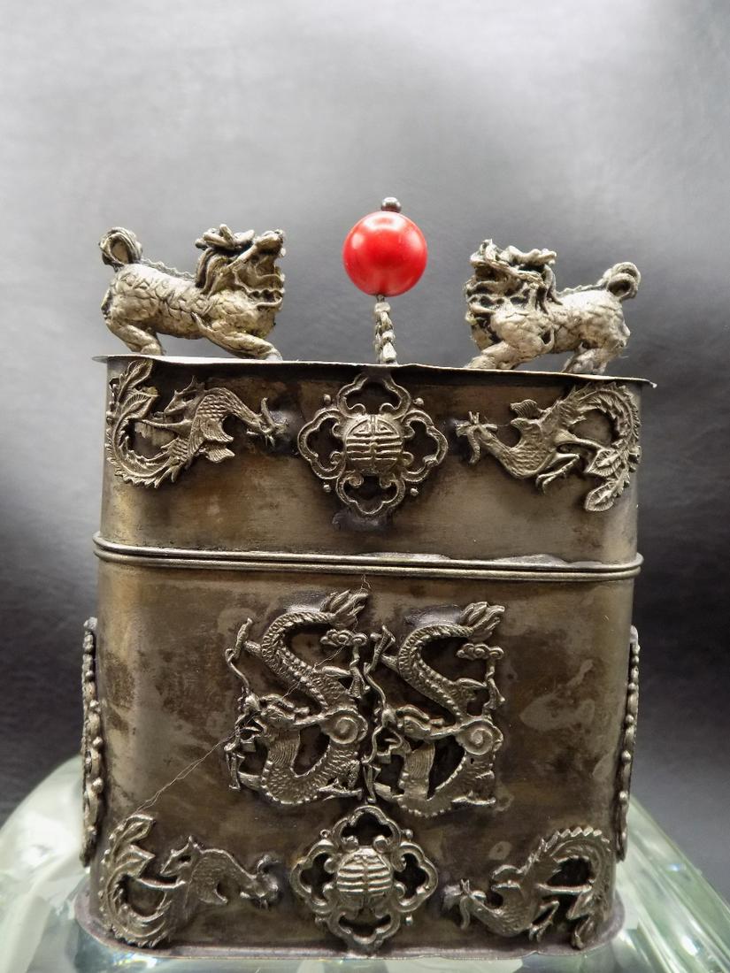 Superb Antique Oriental Container with Dragons and Foo Dogs (1 of 11)