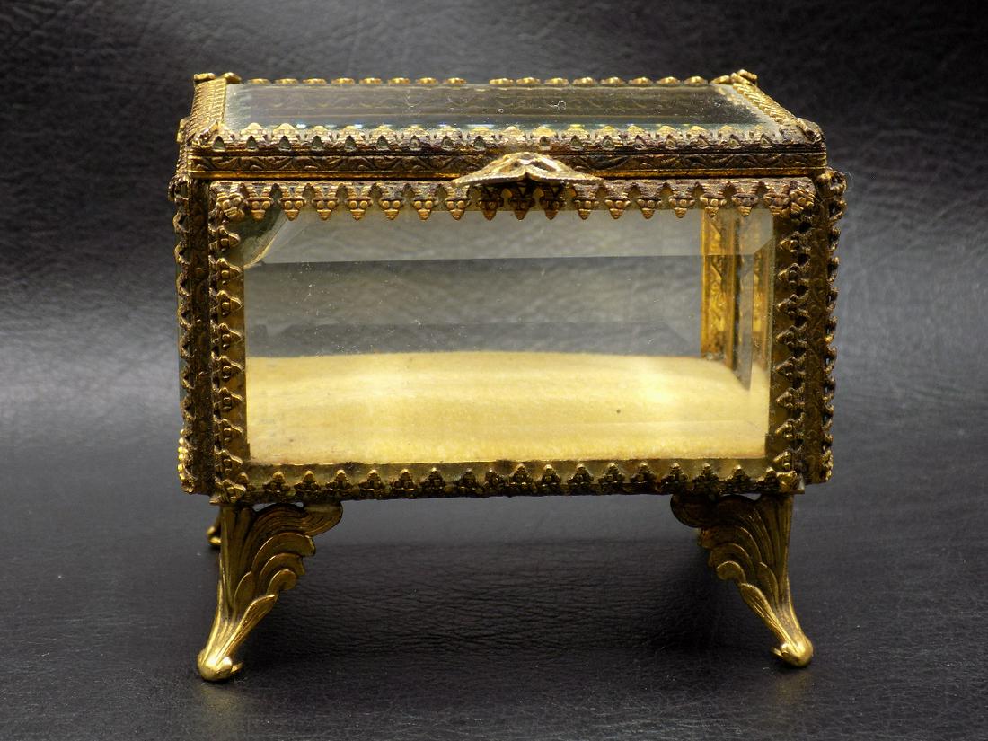 Vintage beveled glass jewelry box (1 of 8)
