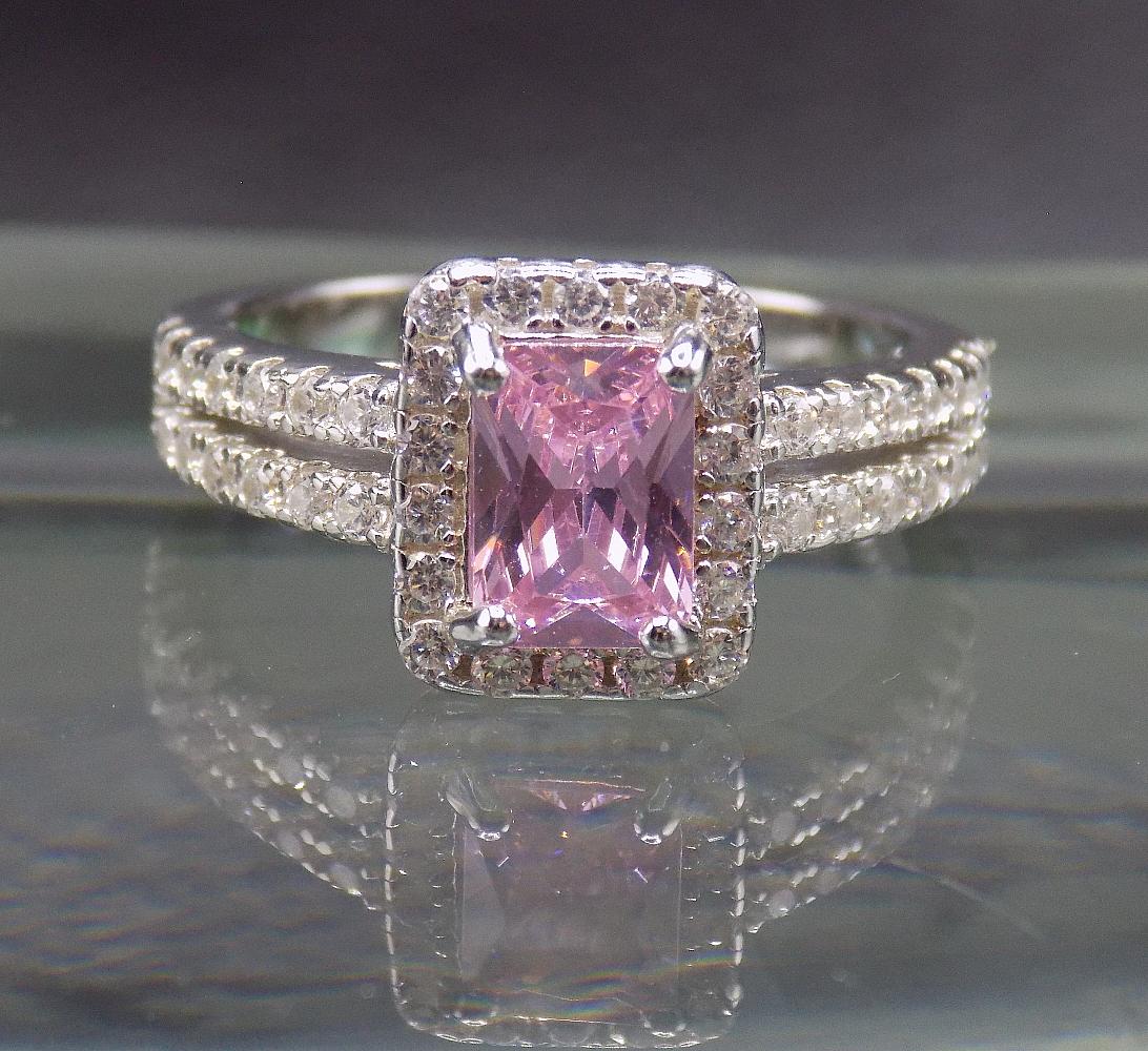 Beautiful 3 cwt. pink sapphire and topaz sterling silver ring (1 of 5)