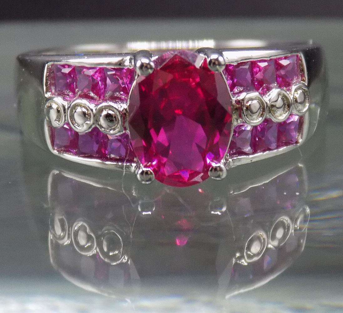 Beautiful 1.5ct ruby sterling ring (1 of 6)