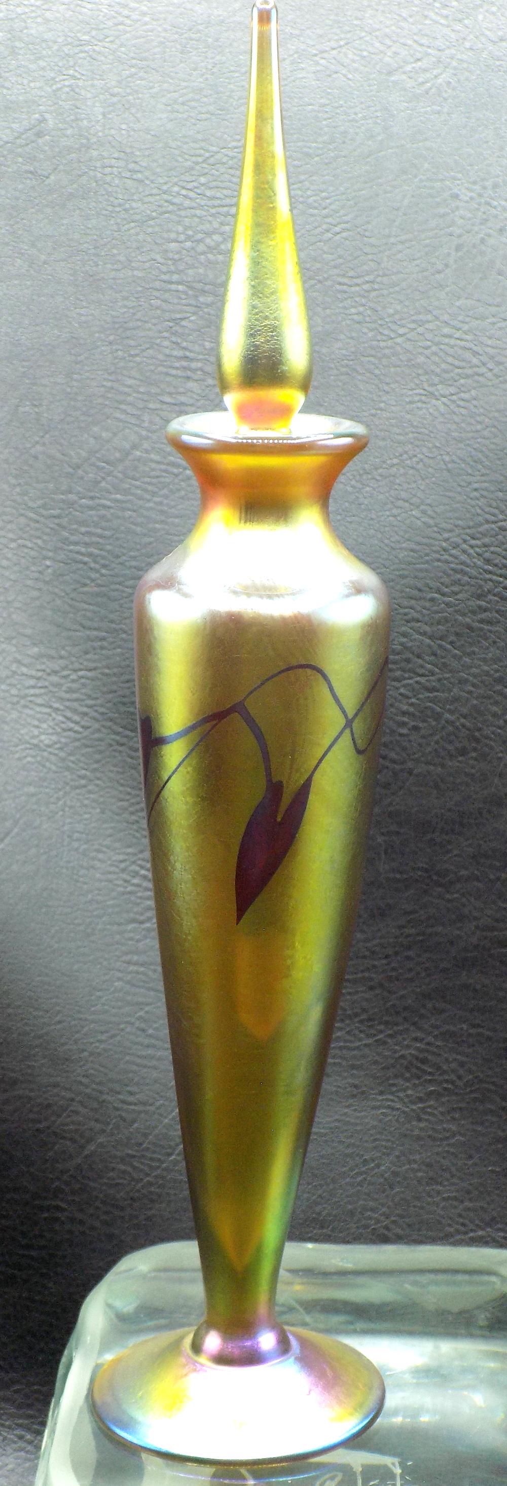 Exquisite signed Lundberg art glass perfume bottle (1 of 9)