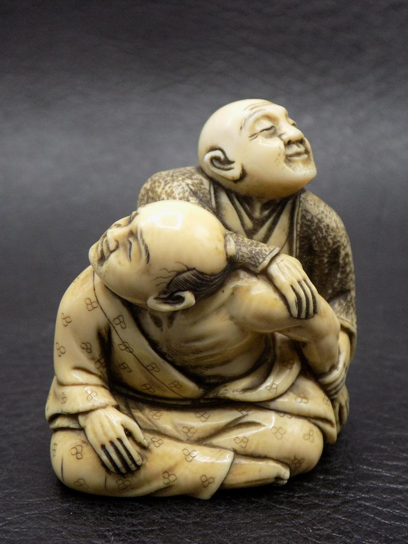 Wonderful vintage carved Oriental netsuke (1 of 7)