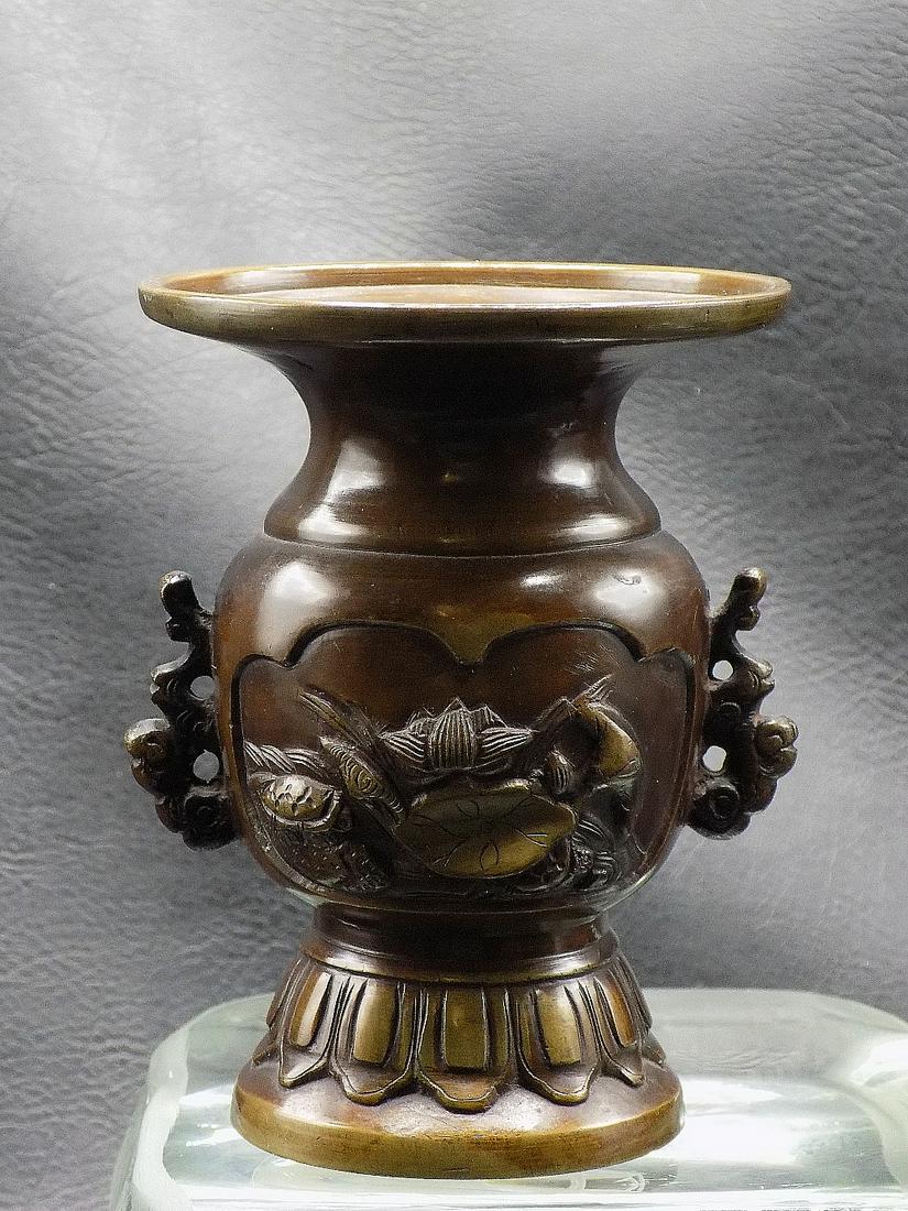 Beautiful vintage bronze Oriental vase with birds (1 of 9)