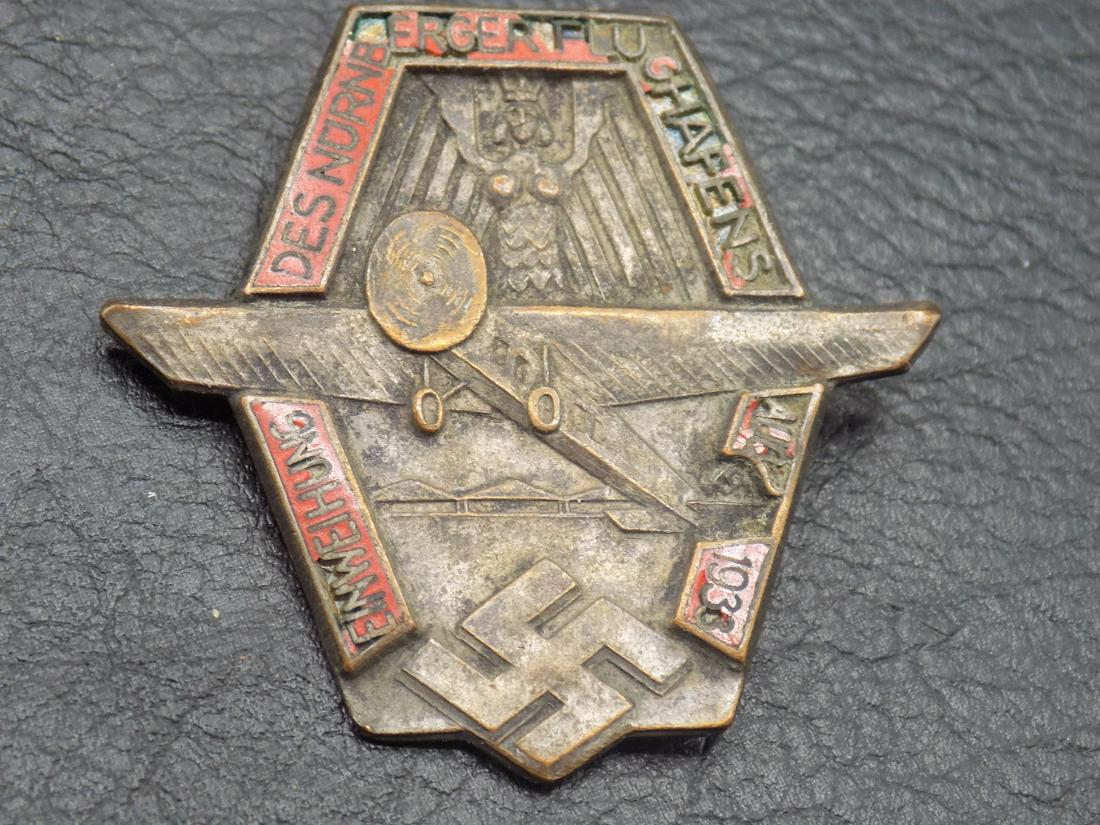 Unusual WWII German medal or pin with airplane (1 of 4)