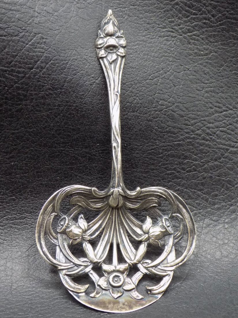 Fancy sterling serving spoon (1 of 6)