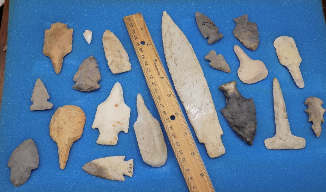 Collection of Native American Indian artifacts (1 of 6)