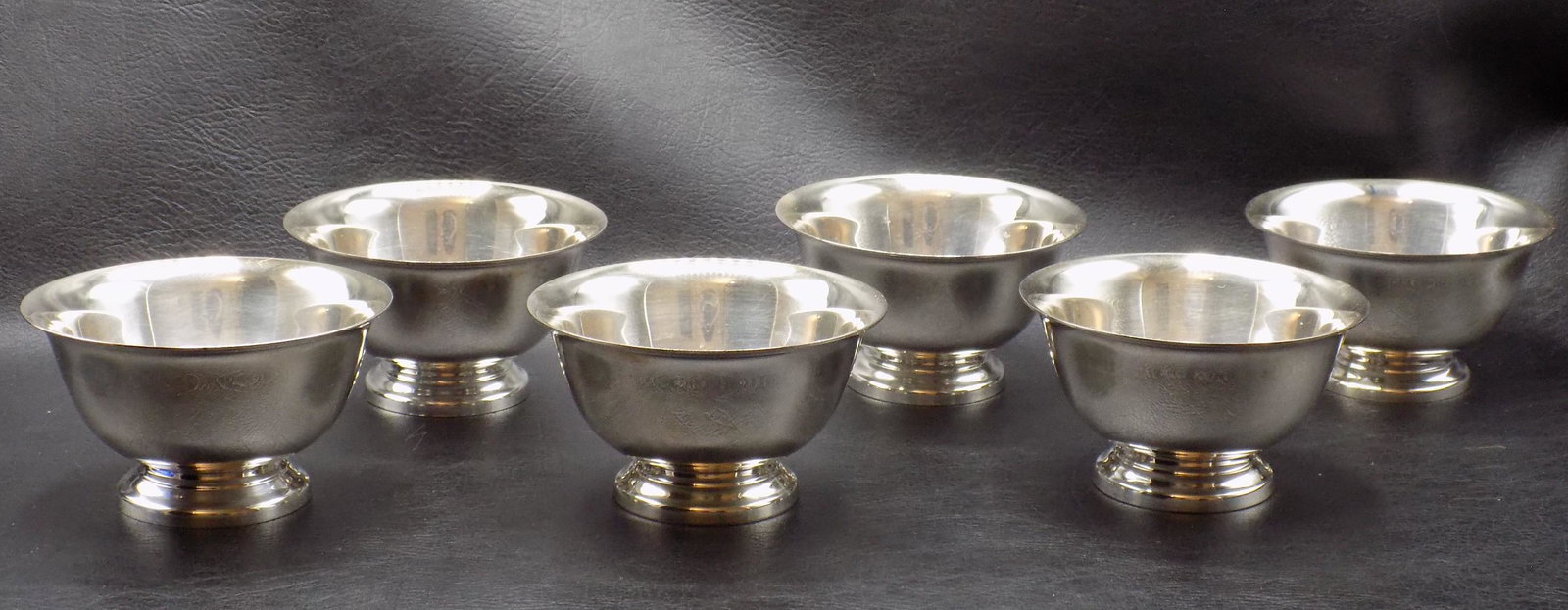 Fine vintage set of 6 Reed and Barton Paul Revere design desert bowls: Fine vintage set of 6 Reed and Barton Paul Revere design desert bowls. In very good original as found condition (like new). Great quality and detail. 2 inches tall x 3 5/8 wide at top