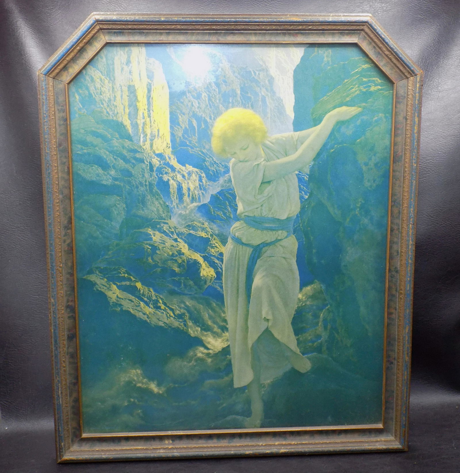 Charming vintage Maxfield Parrish print: Charming vintage Maxfield Parrish print. Beautiful colors. Great quality and detail. Appears to be original frame 16 ½ x 13 ½ inches. Please see photos for condition
