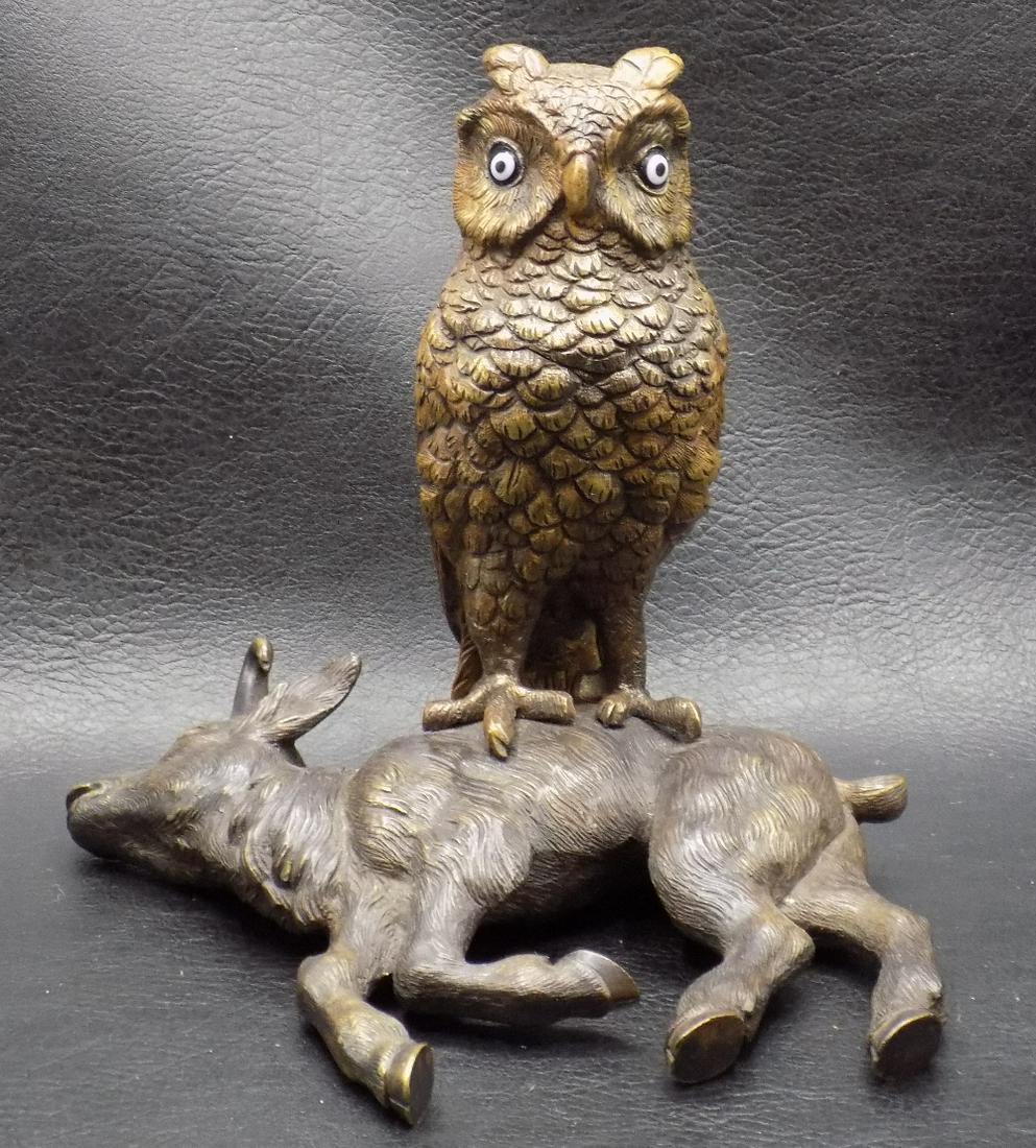 Fabulous antique bronze figural Owl and Deer Inkwell: Fabulous antique bronze figural Owl and Deer Inkwell. Great quality and detail. In very good original as found condition but is missing ink insert. 5 ½ inches tall x 6 wide.