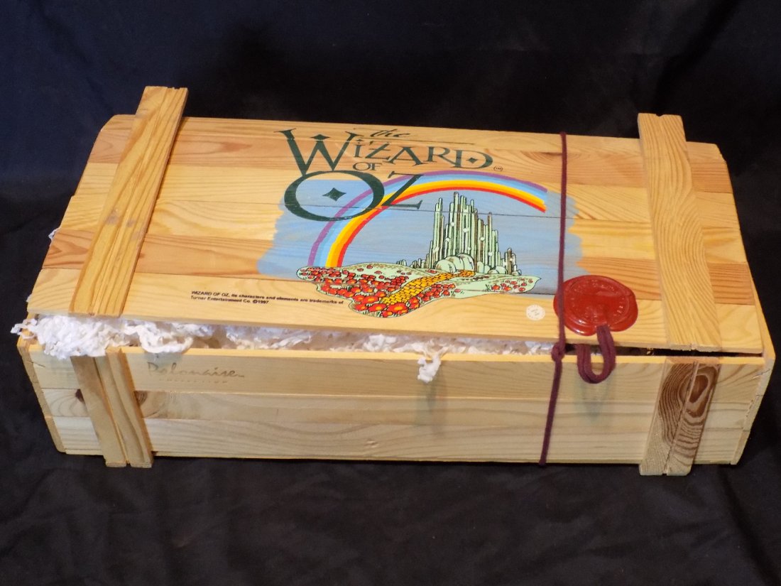 Unusual vintage Wizard of Oz Christmas ornaments Kurt Adler: Unusual vintage Wizard of Oz Christmas ornaments in original shipping box. Kurt Adler. Never used. In very good condition as shown in photos. Beautiful colors with Great quality and detail. Box measur