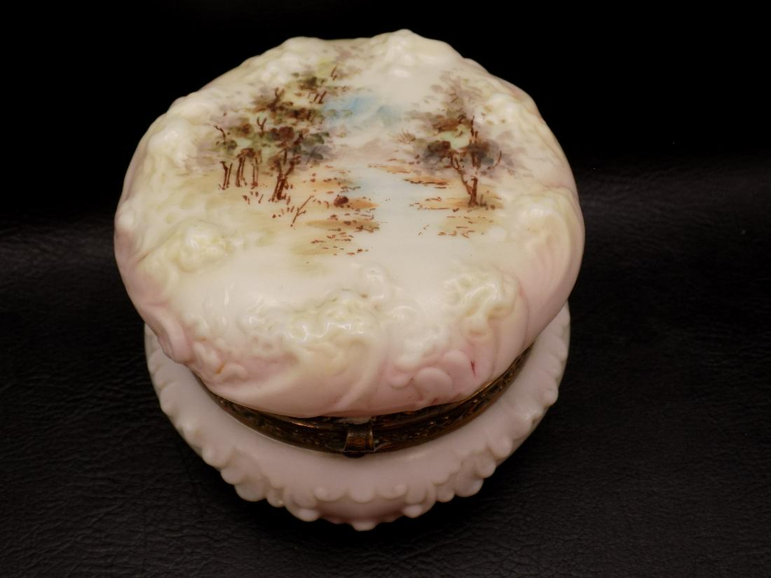 Lovely vintage Wavecrest porcelain  jewelry box (1 of 7)