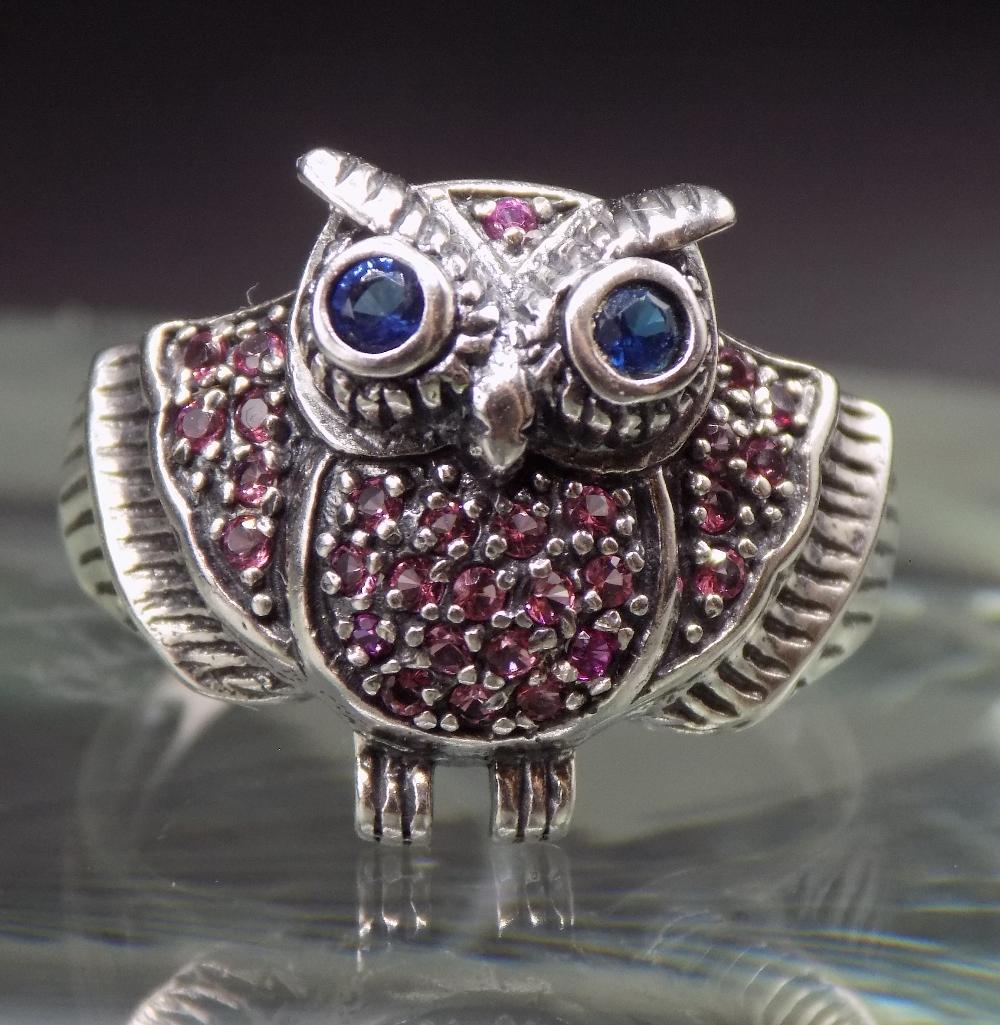 Beautiful 1 cwt. Sapphire and ruby sterling silver owl ring (1 of 5)