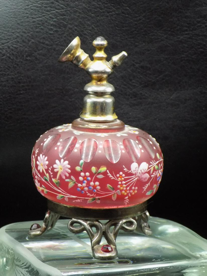 Beautiful Victorian art glass perfume bottle (1 of 13)