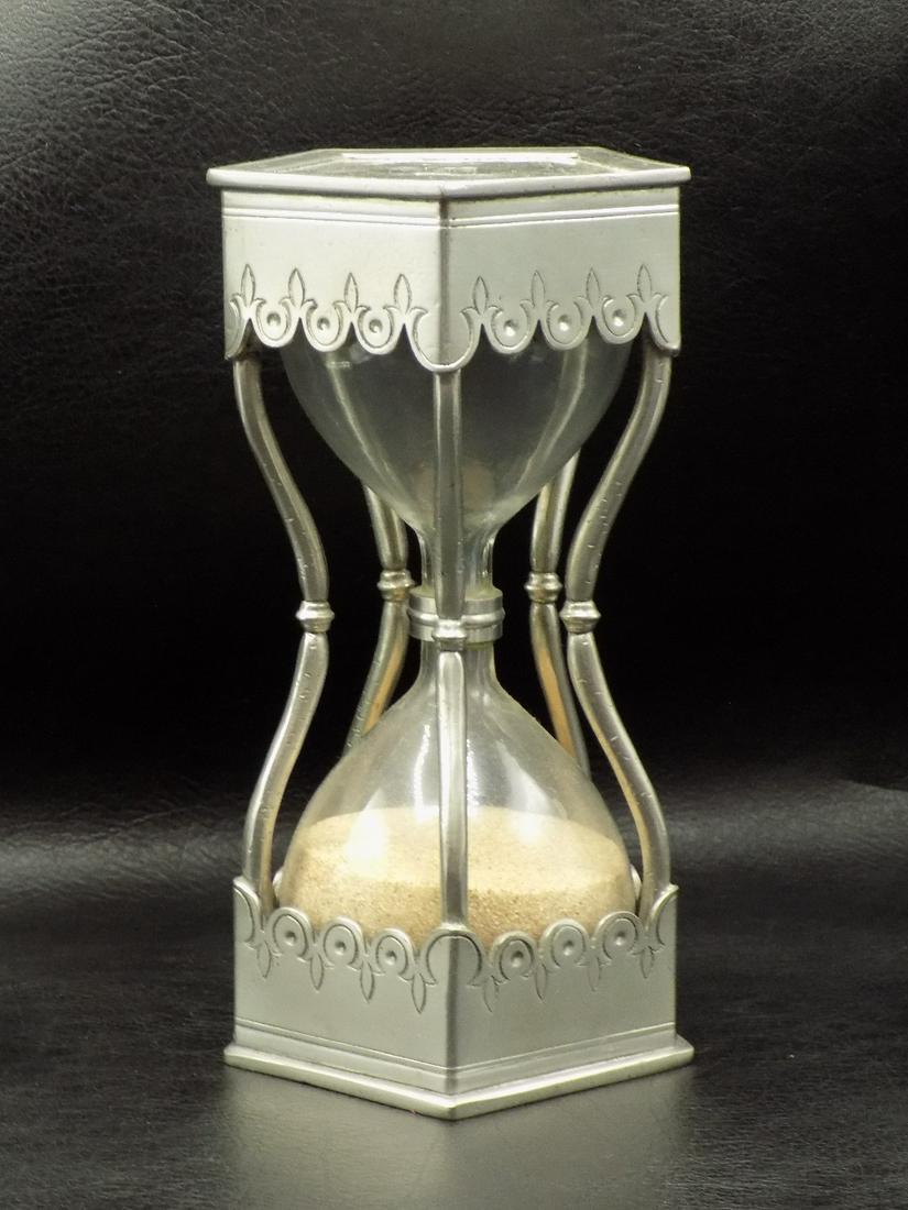Wonderful vintage hour glass. (1 of 6)