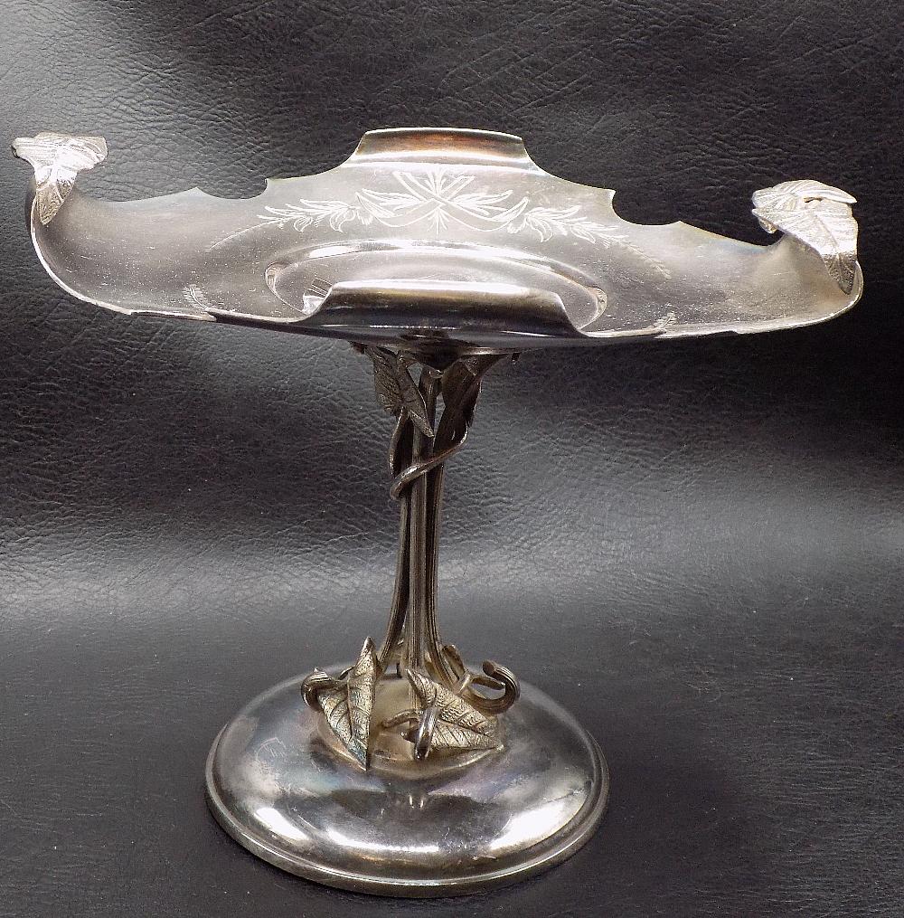 Victorian art glass brides bowl holder (1 of 8)