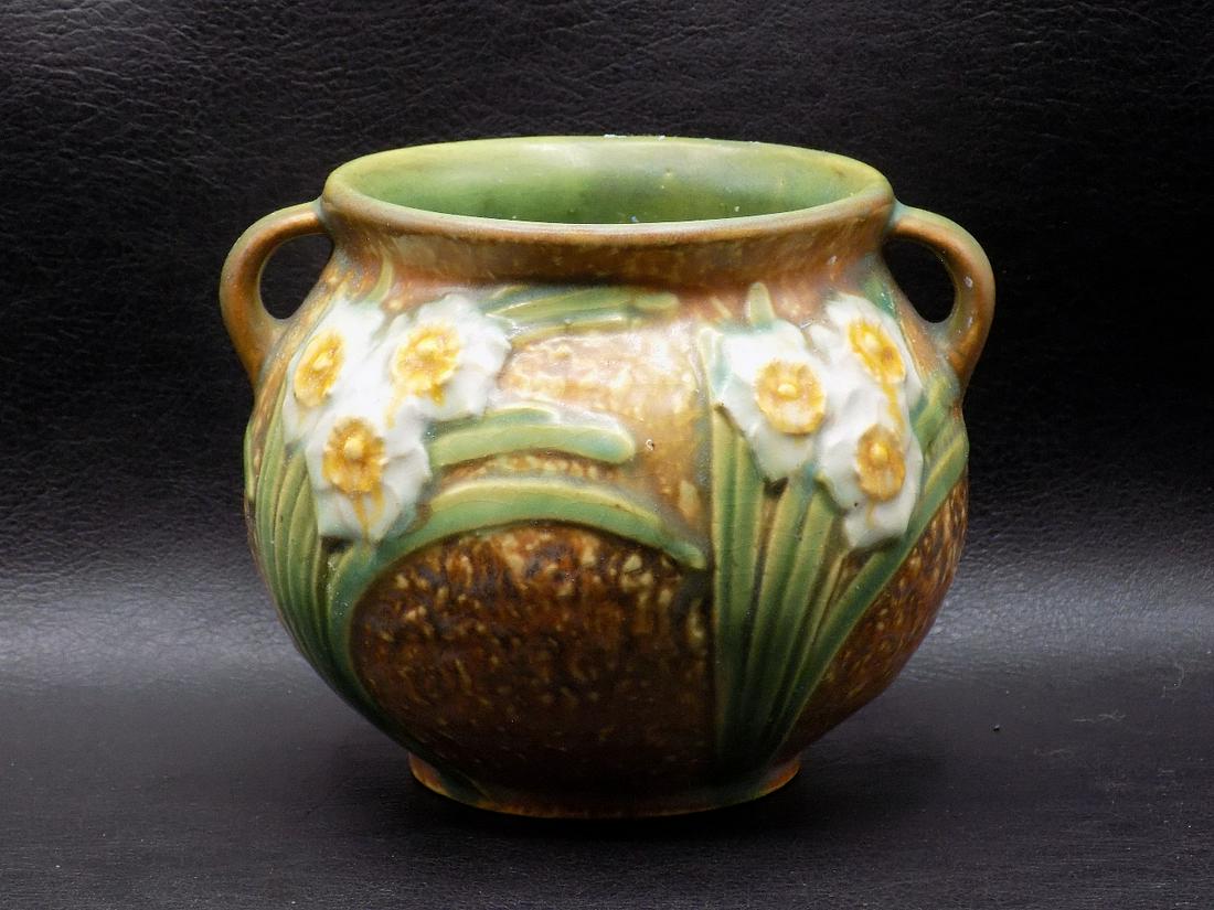 Nice looking vintage Roseville Jonquil from the 1930swith flowers (1 of 7)