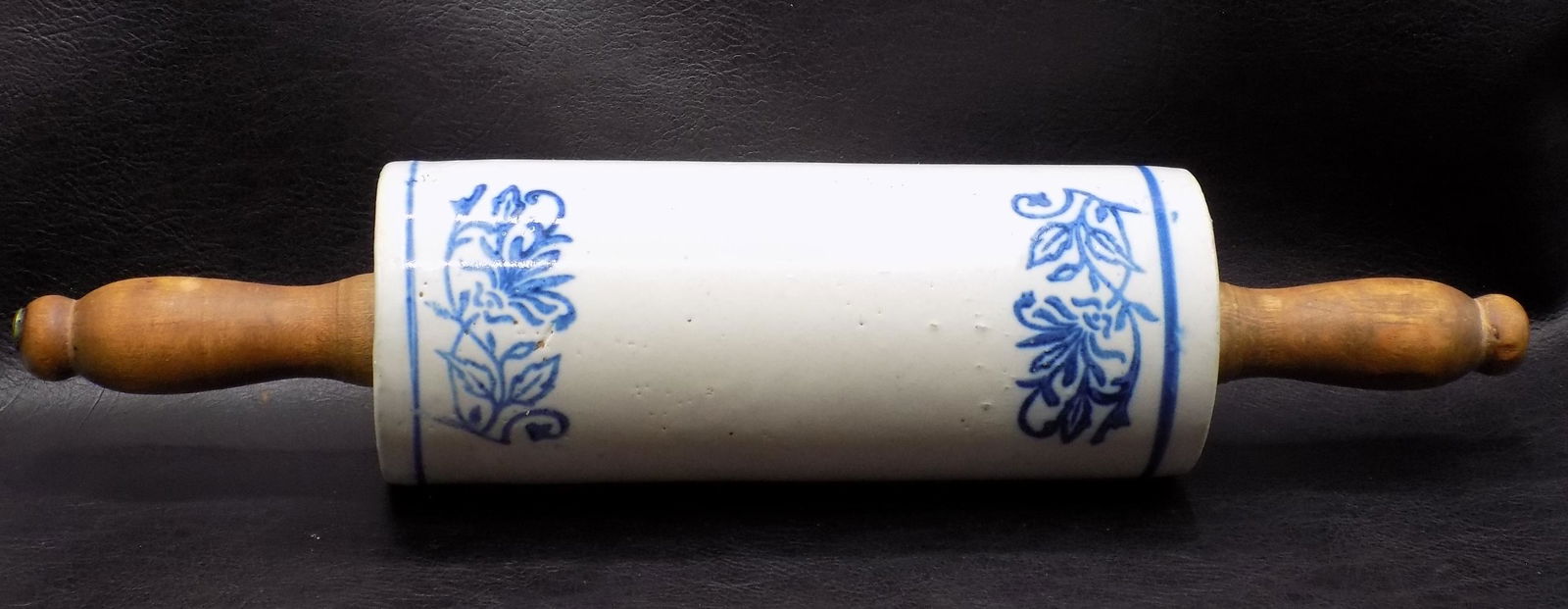 Vintage blue and white decorated stoneware rolling pin (1 of 5)
