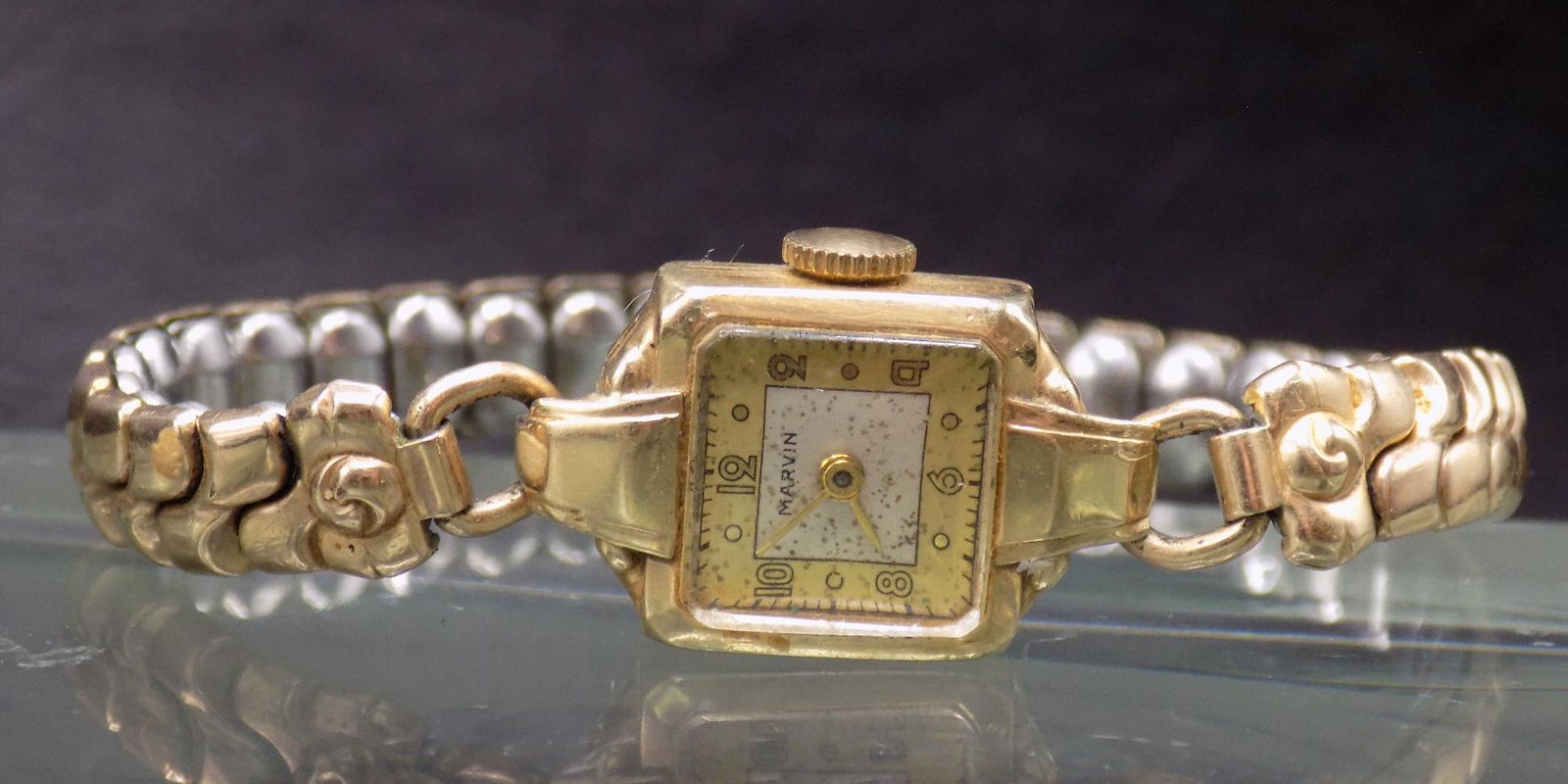 Vintage 14k gold ladies wristwatch.  Marvin watch co (1 of 7)